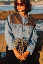 Cargar imagen en el visor de la galería, Chaqueta dorada negra