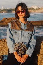 Cargar imagen en el visor de la galería, Chaqueta dorada negra